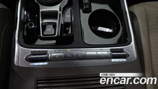 Kia Carnival 2025 — ფოტო 8/38