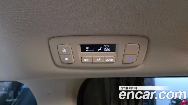Kia Carnival 2025 — ფოტო 12/38
