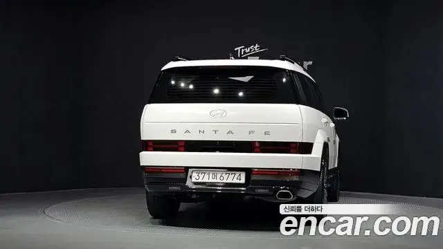 Hyundai Santa Fe 2023 — Фото 4/20