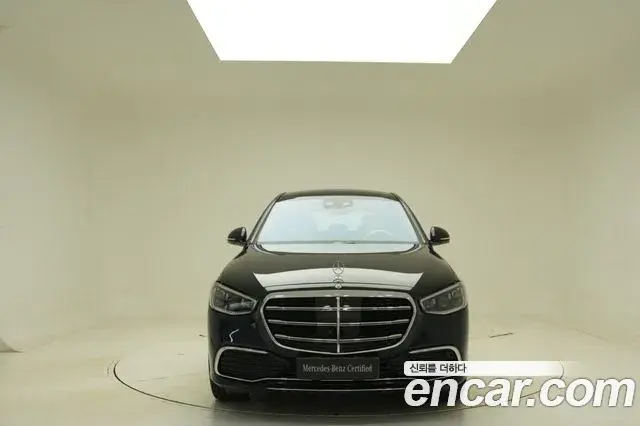 Mercedes-Benz S-Class 2025 — Фото 2/18