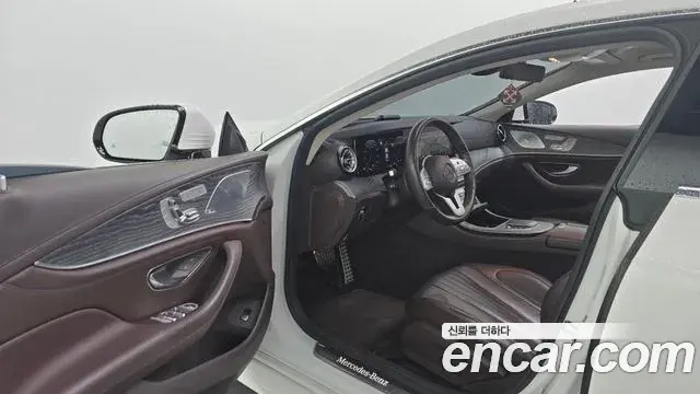 Mercedes-Benz CLS-Class 2020 — Photo 10/20