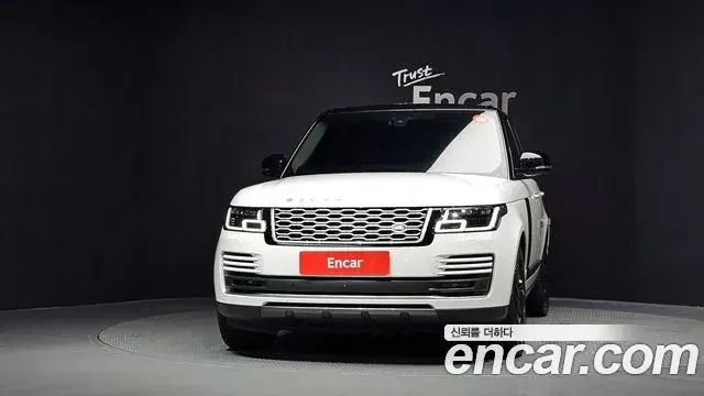Land Rover Range Rover 2021 — Фото 2/20
