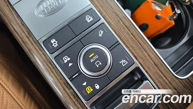 Land Rover Range Rover 2021 — Photo 39/41