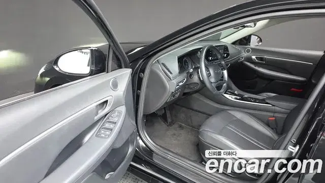 Hyundai Sonata 2021 — Фото 10/20