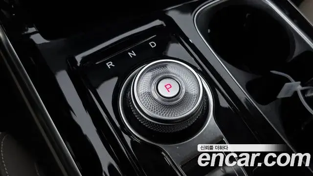 Kia Carnival 2022 — Photo 7/20