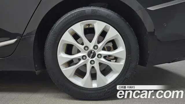 Kia K8 2021 — Şəkil 8/32