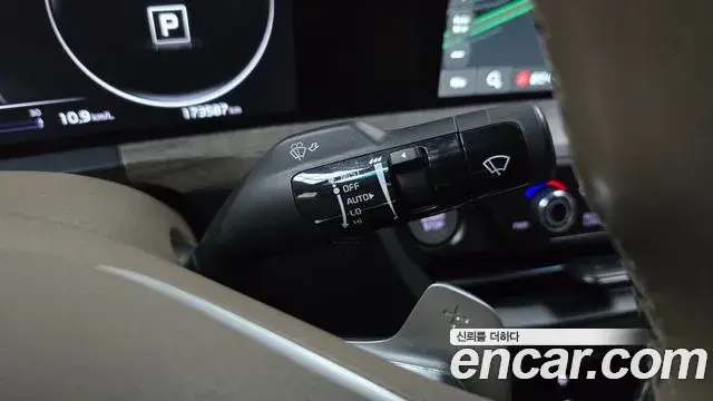 Kia K8 2021 — Şəkil 32/32