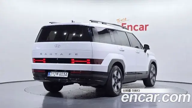 Hyundai Santa Fe 2024 — Фото 2/20