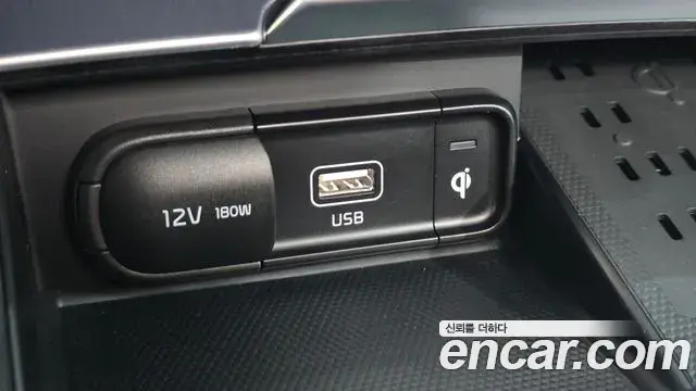 Kia Stinger 2020 — Фото 13/20