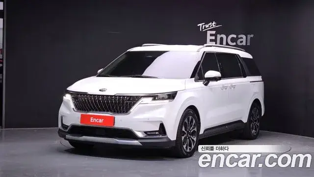 Kia Carnival 2021 — Фото 1/20
