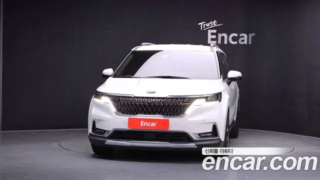 Kia Carnival 2021 — Фото 3/20