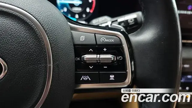 Kia Carnival 2021 — Фото 16/20