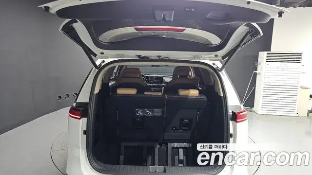 Kia Carnival 2021 — Фото 20/20
