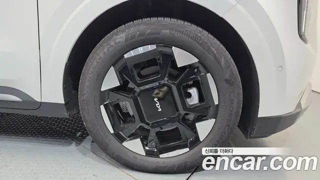 Kia Carnival 2025 — ფოტო 21/35
