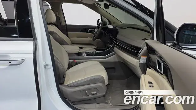 Kia Carnival 2025 — ფოტო 19/35
