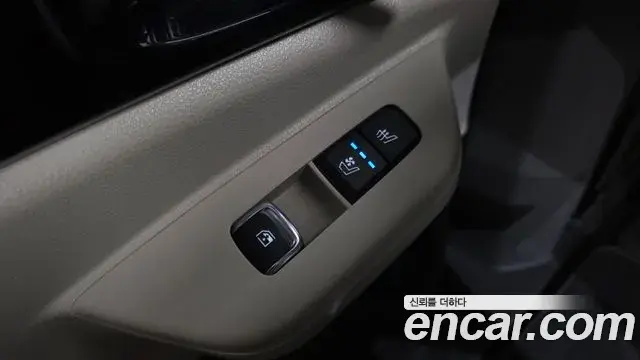 Kia Carnival 2025 — ფოტო 16/35