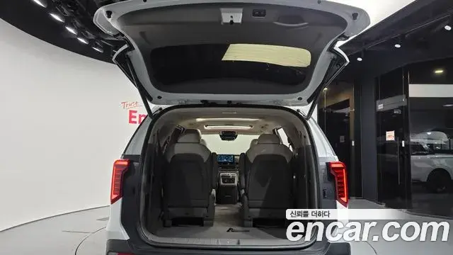 Kia Carnival 2025 — ფოტო 30/35