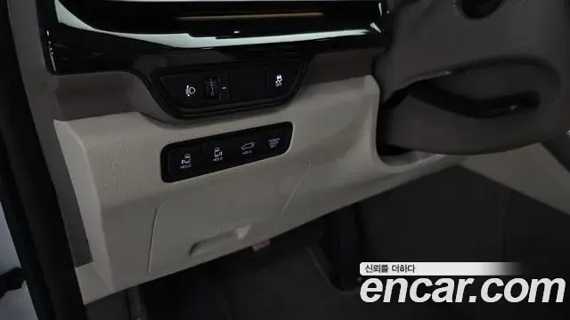 Kia Carnival 2025 — ფოტო 10/35