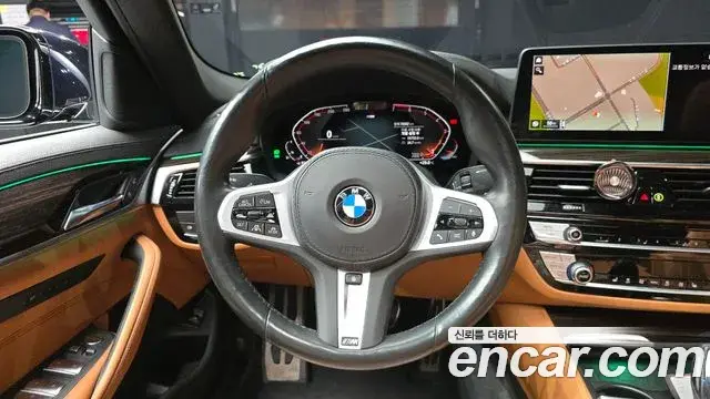 BMW 5 Series 2020 — Фото 13/20