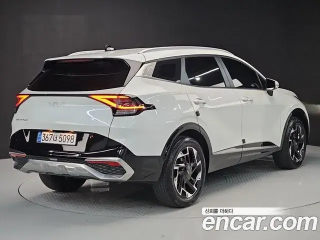 Kia Sportage 2022 — Фото 3/20