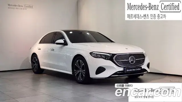 Mercedes-Benz E-Class 2024 — Photo 10/20