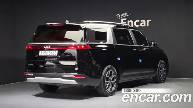 Kia Carnival 2023 — Фото 2/20