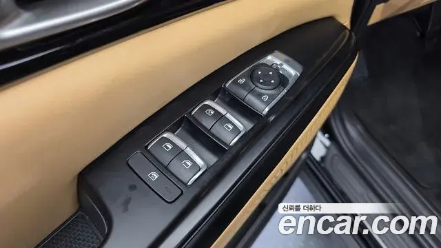 Kia Carnival 2023 — Фото 13/20