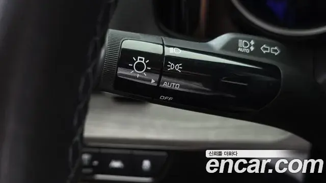 Kia Carnival 2023 — Фото 15/20