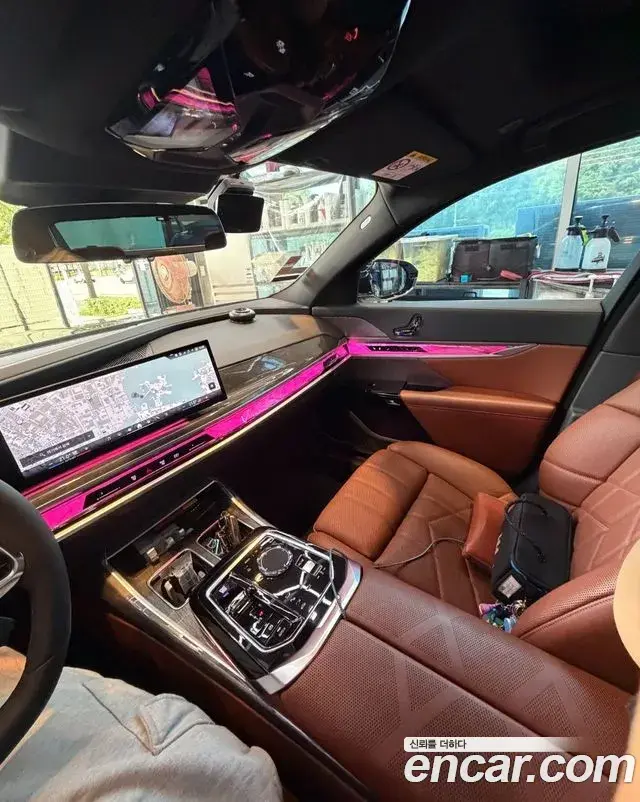 BMW 7 Series 2024 — Photo 10/12