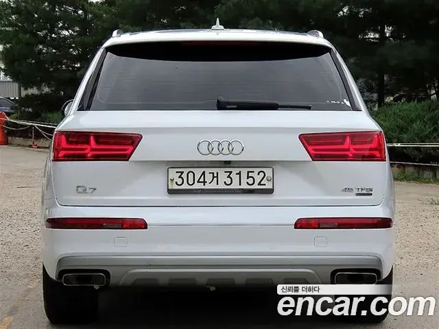 Audi Q7 2019 — Фото 3/20