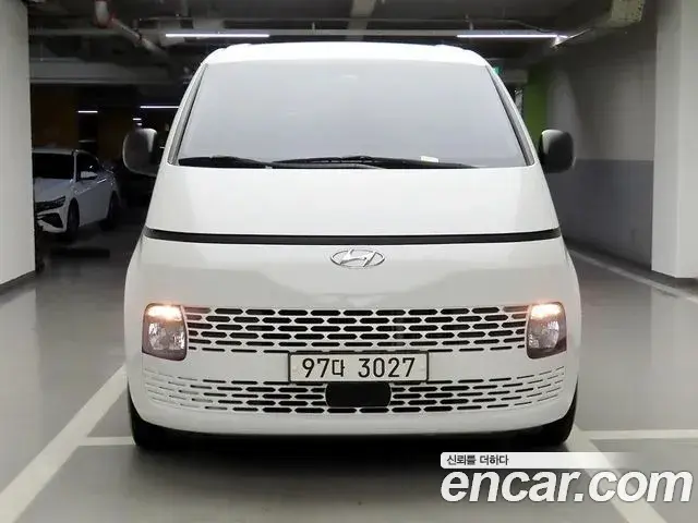 Hyundai Staria 2021 — Фото 1/18