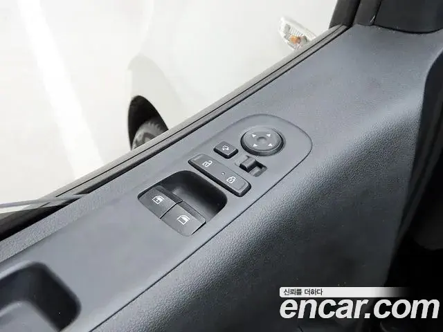 Hyundai Staria 2021 — Фото 11/18