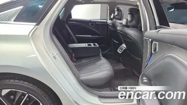Kia K8 2025 — Photo 11/20