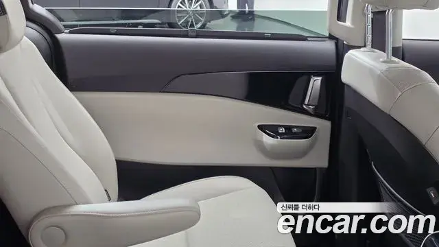 Kia Carnival 2021 — Şəkil 22/35