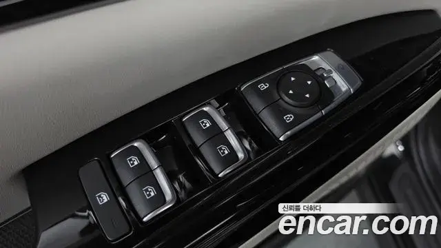 Kia Carnival 2021 — Şəkil 17/35
