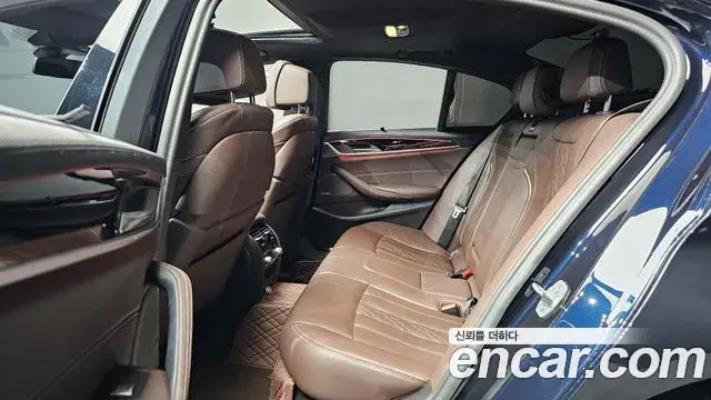 BMW 5 Series 2023 — Şəkil 12/20