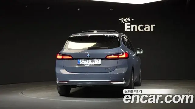 BMW 2 Series Active Tourer 2025 — Фото 4/20