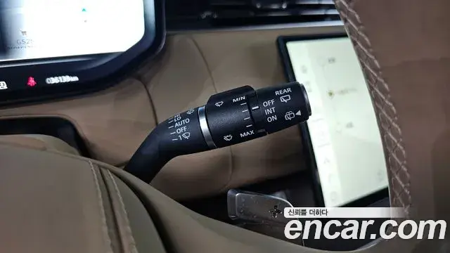 Land Rover Range Rover 2024 — Photo 36/47
