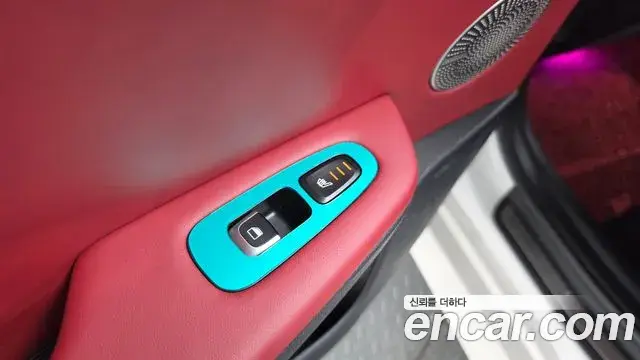 Kia Stinger 2019 — ფოტო 3/33