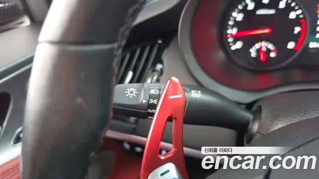 Kia Stinger 2019 — ფოტო 27/33