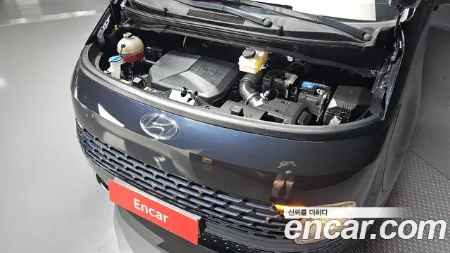 Hyundai Staria 2022 — Photo 6/20