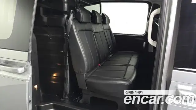 Hyundai Staria 2022 — Фото 12/20