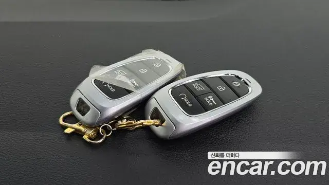 Hyundai Staria 2022 — Фото 16/20