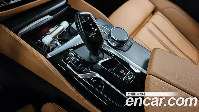 BMW 5 Series 2023 — Фото 9/20
