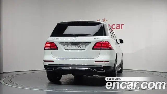 Mercedes-Benz GLE-Class 2018 — Фото 4/20