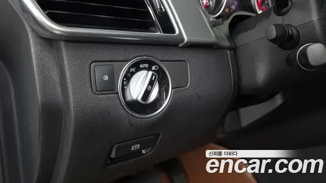 Mercedes-Benz GLE-Class 2018 — Фото 17/20
