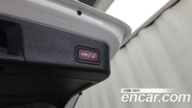 Mercedes-Benz GLE-Class 2018 — Photo 32/32
