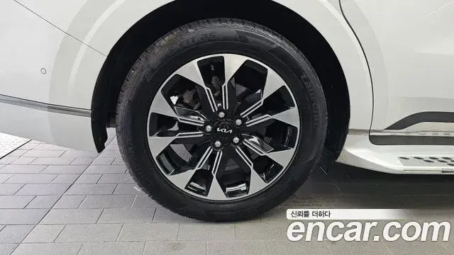 Kia Carnival 2023 — Photo 5/20