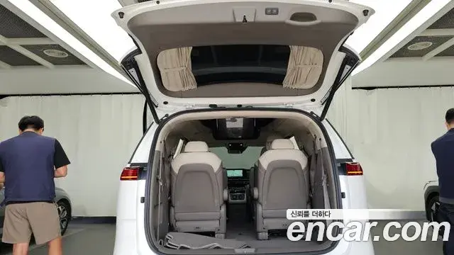 Kia Carnival 2023 — Photo 20/20