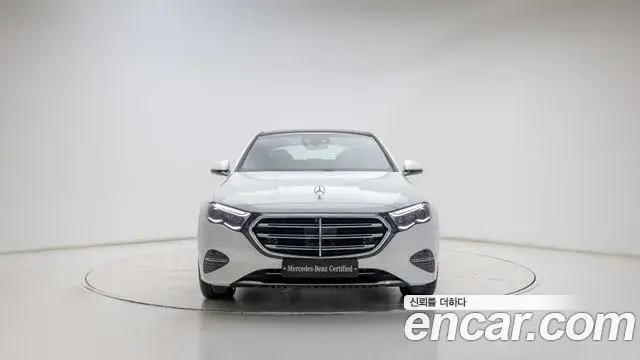 Mercedes-Benz E-Class 2026 — Photo 2/19